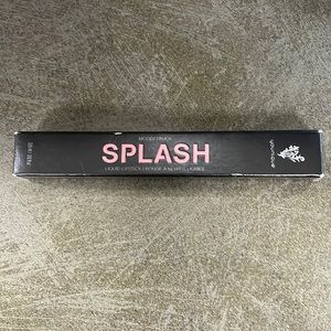 Younique SUMPTUOUS splash lipstick 0.12 fl oz